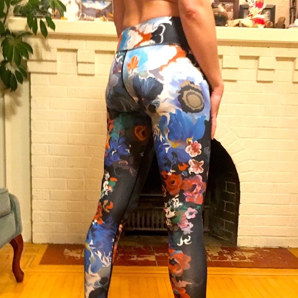 Wild floral full leg yoga pant - Picture 3 of 4